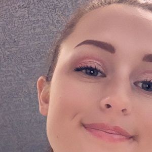 Meet your Posher, Mia